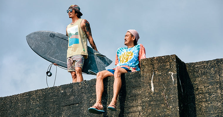 衝浪即生活，資深浪人的夏日對談 | Kerry Lu & 佐藤健二