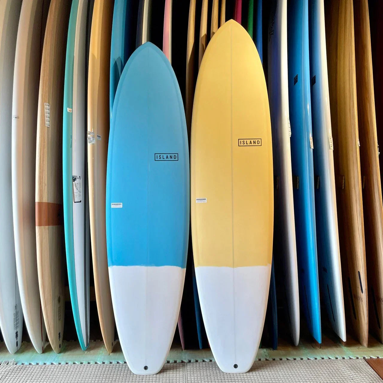 衝浪板材質怎麼選？Epoxy、Poly、軟板、軟硬板完整比較！