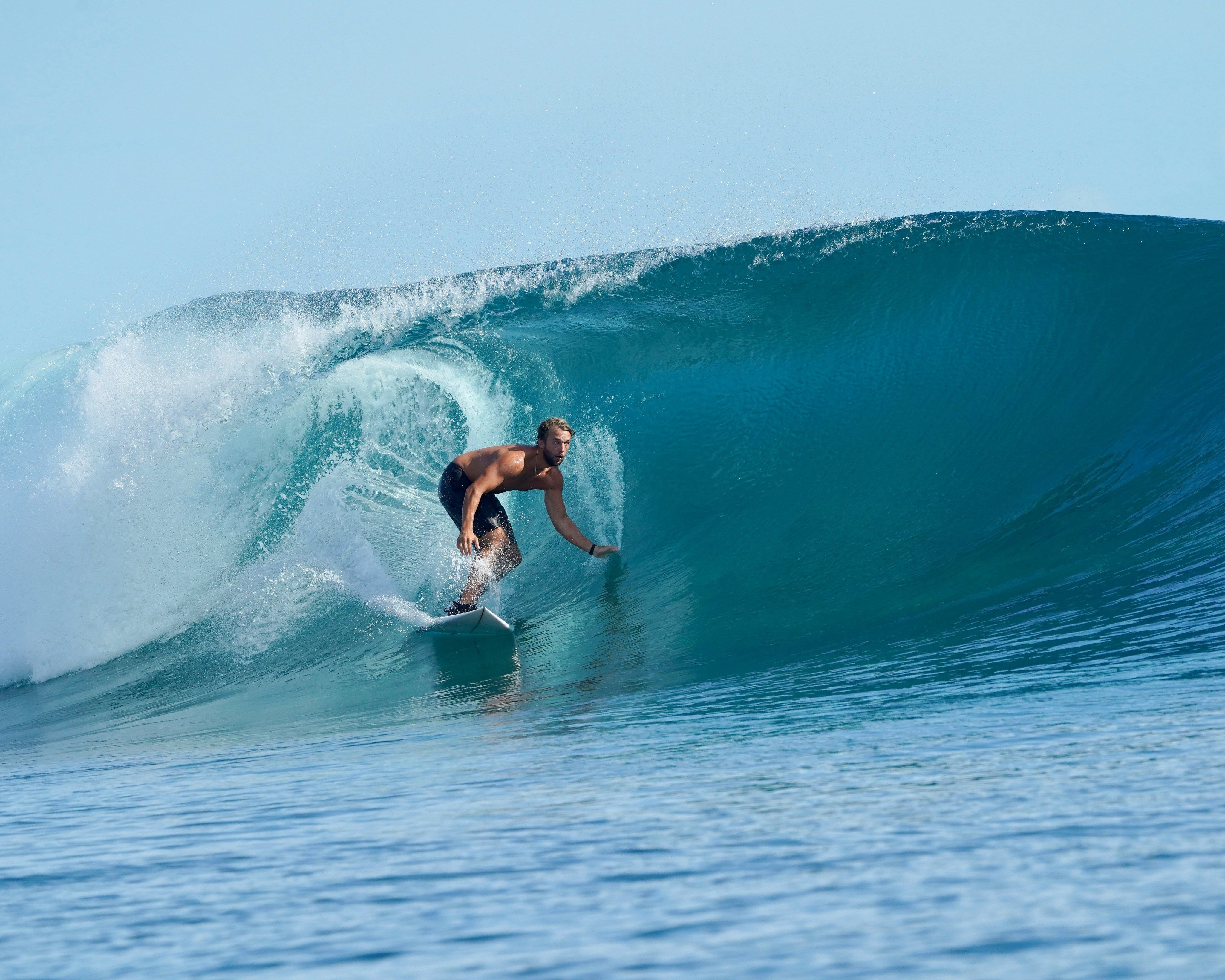 衝浪裝備指南：從板子到防護配件，打造你的入門衝浪套裝