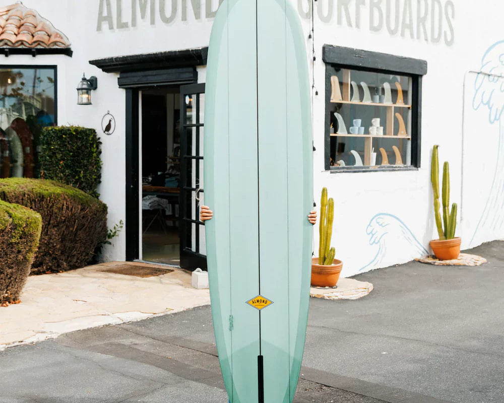 ALMOND Surfboards 品牌介紹：工藝精神與經典衝浪文化的延續