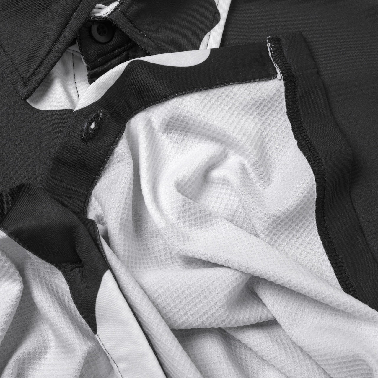 VAST FLOWER PATCH 印花襯衫-黑