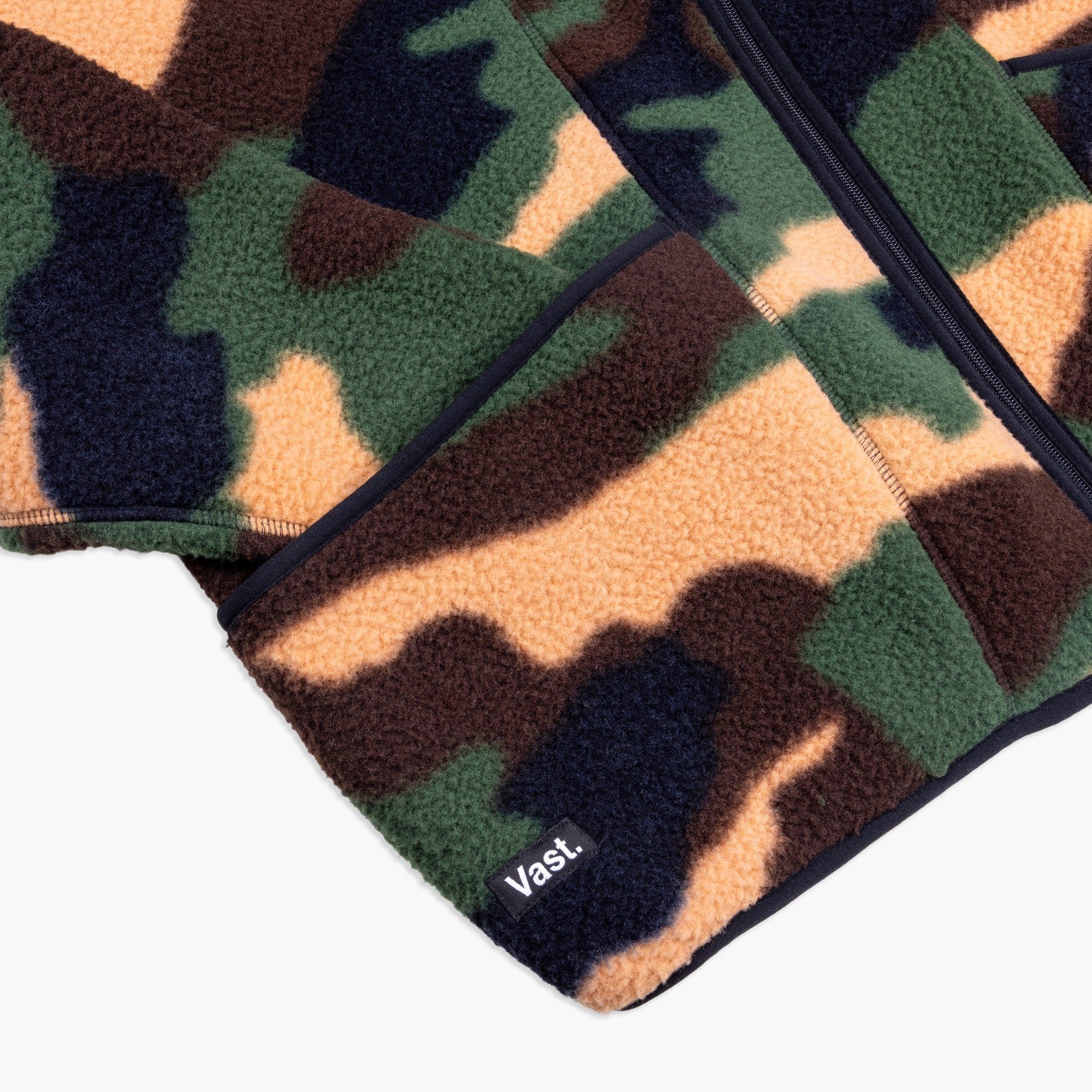 VAST Army Camo Sherpa 迷彩絨毛外套 袖口細節 軍綠色