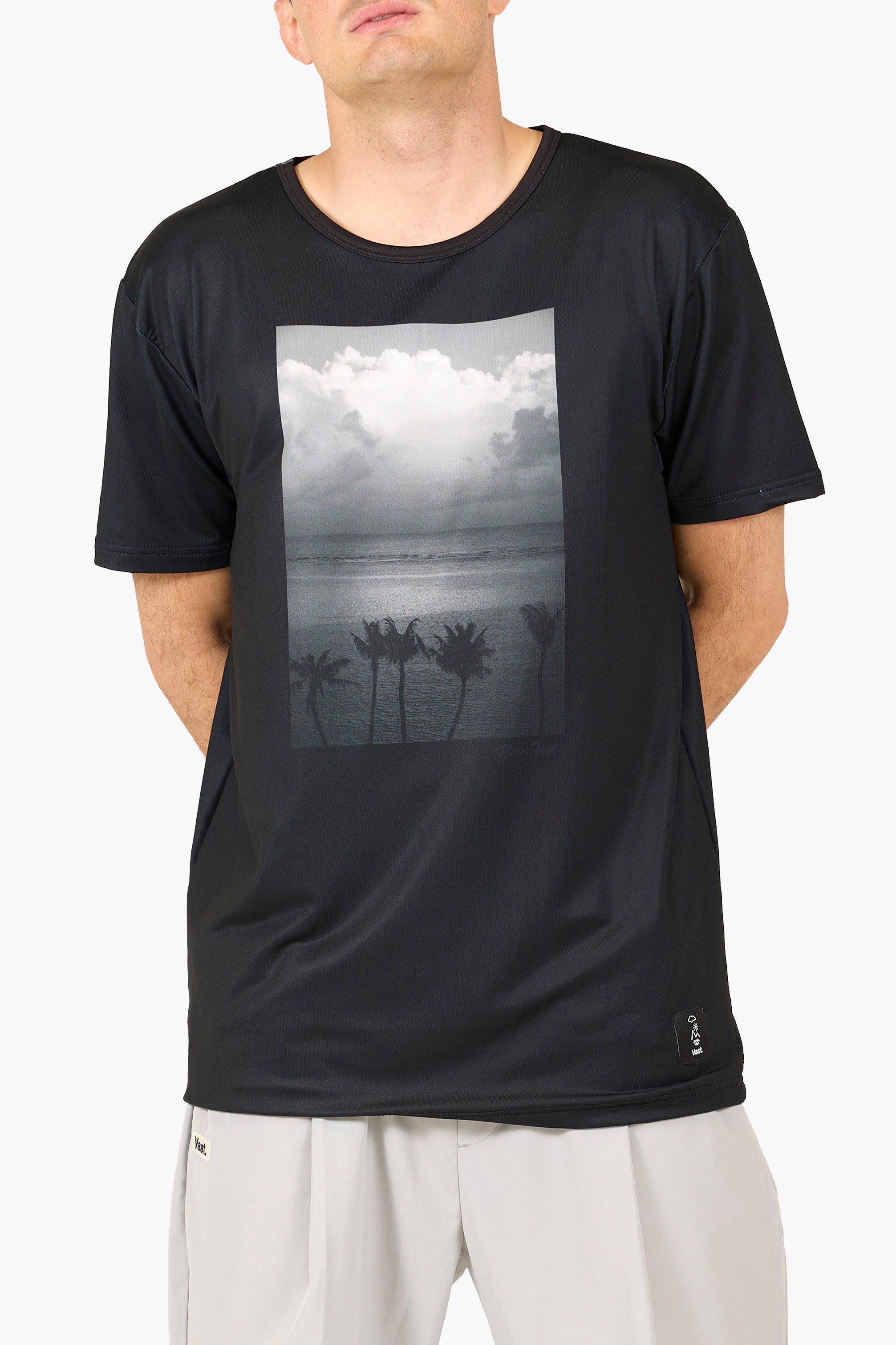 VAST Aqua Terra Kuhio Earth 機能T恤 模特兒正面細節 黑
