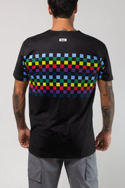VAST Aqua Terra Colors Tech Tee 模特兒穿著展示 黑色
