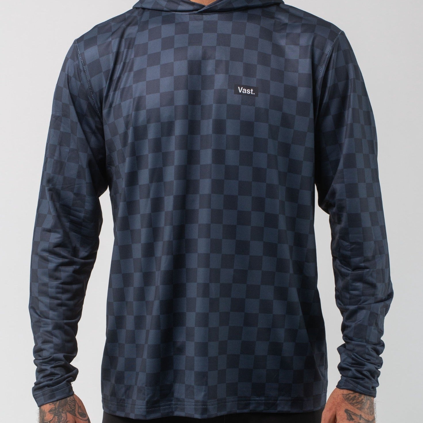 VAST Aqua Terra Lite Check Check Tech Daily Hoodie 模特兒穿著展示 黑色
