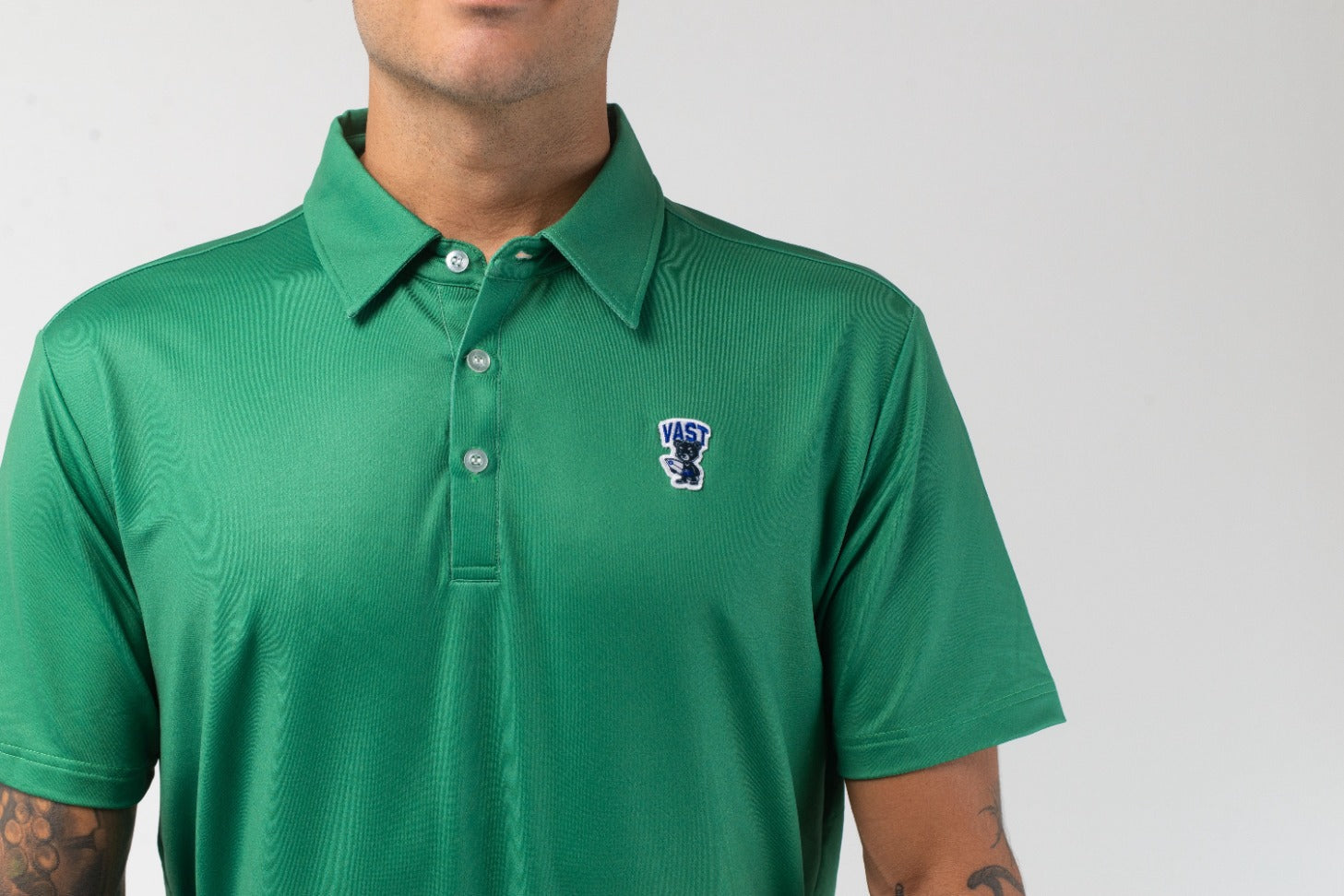 VAST Aqua Terra Formosa Bear Polo 模特兒穿著展示 綠