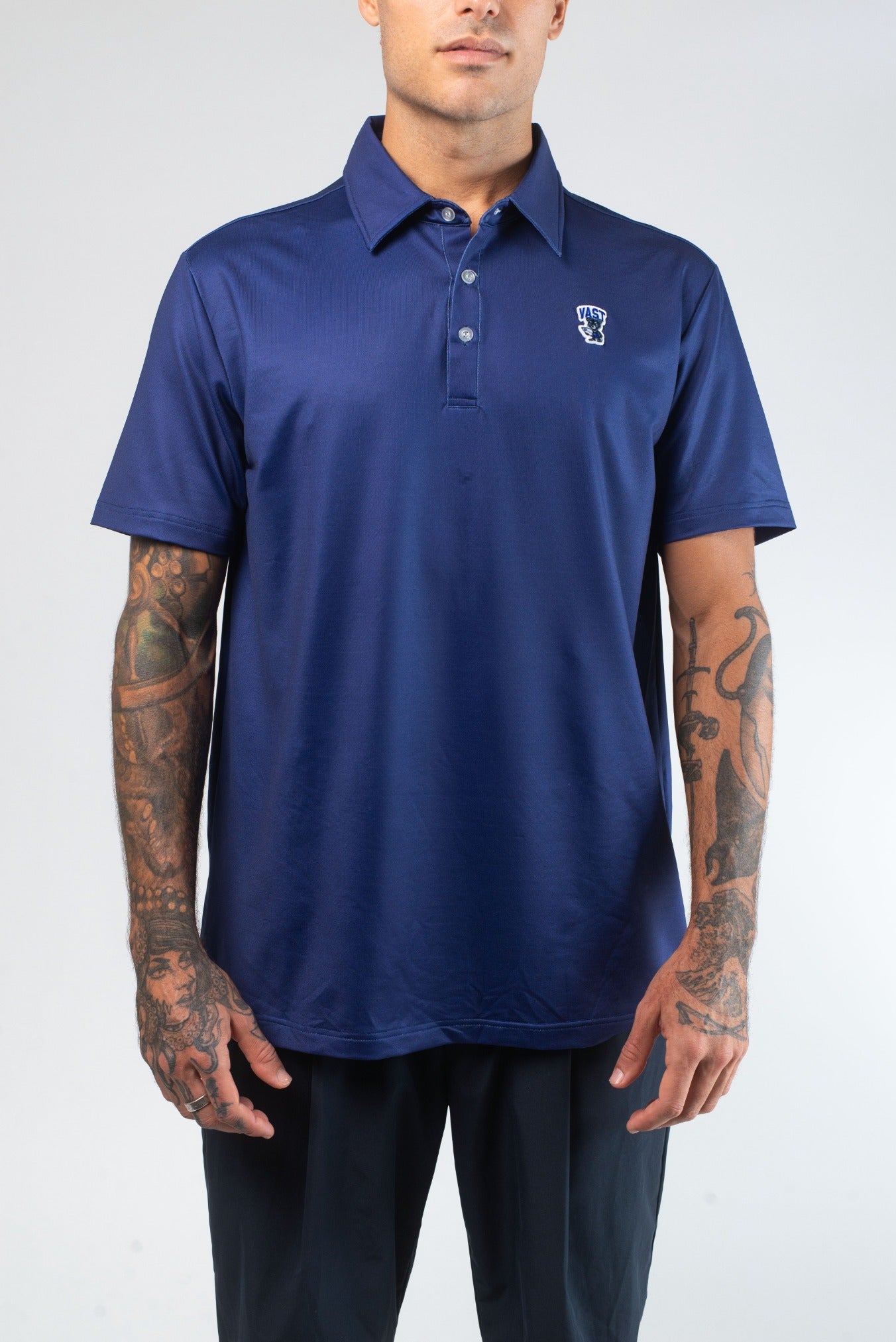 VAST Aqua Terra Formosa Bear Polo 模特兒穿著展示 藍