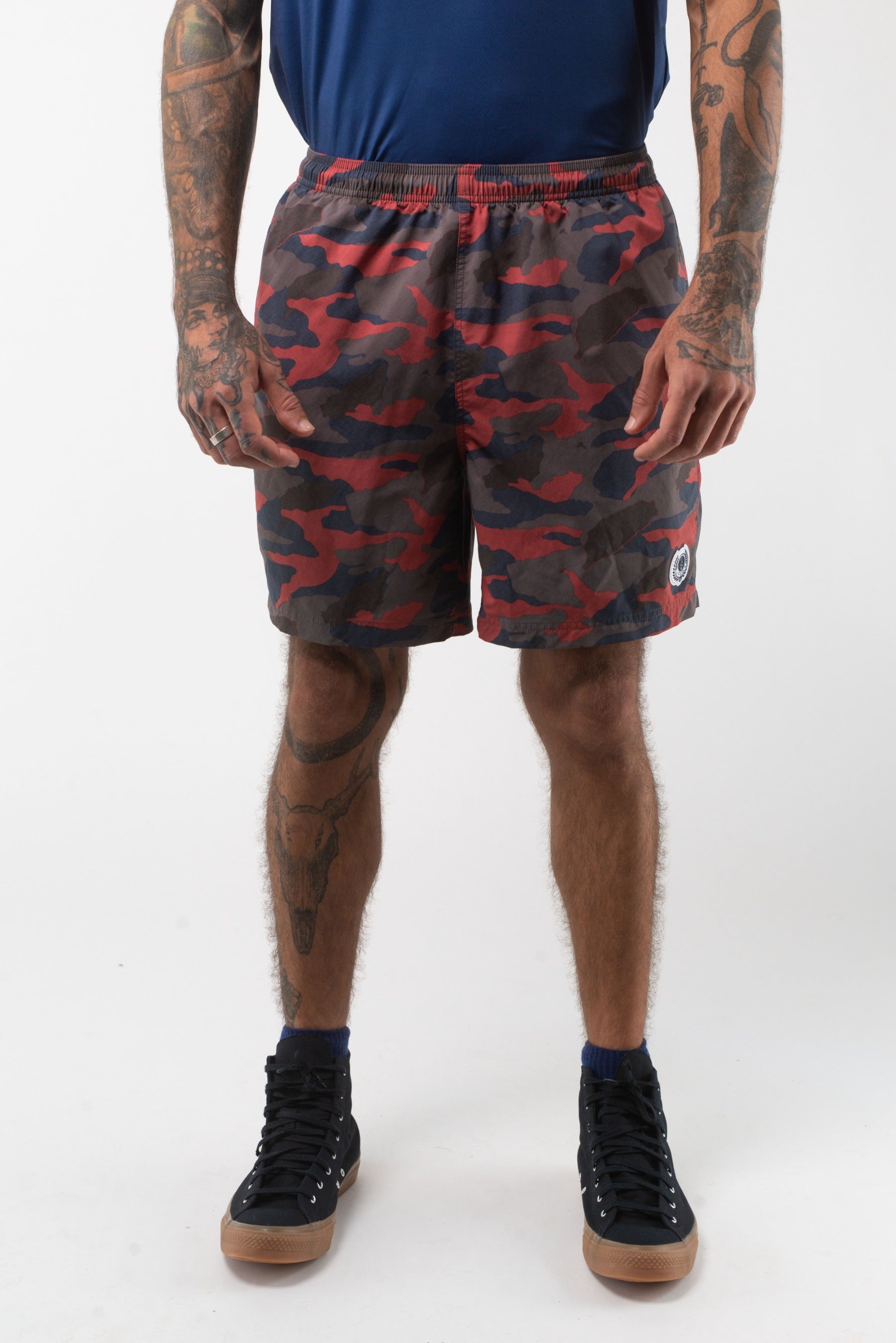 VAST Floral Blend Volly Short 模特兒穿著展示 迷彩