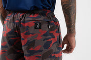 VAST Floral Blend Volly Short 模特兒穿著展示 迷彩