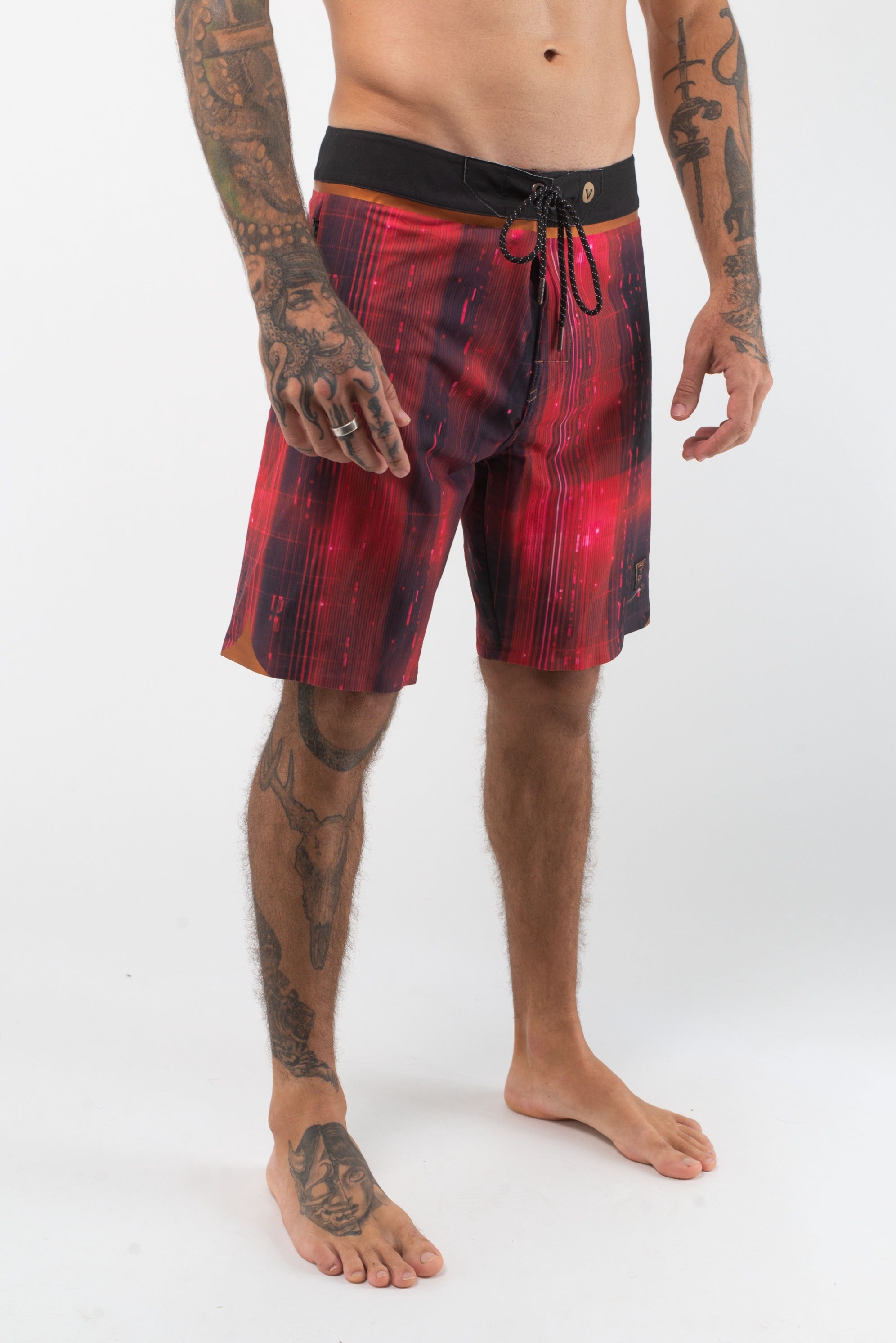 VAST Red Rum Copper Boardshort 模特兒穿著展示 紅