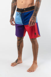VAST Color Blocks 4 Copper Boardshort 模特兒穿著展示 紅