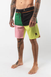 VAST Color Blocks 4 Copper Boardshort 模特兒穿著展示 綠