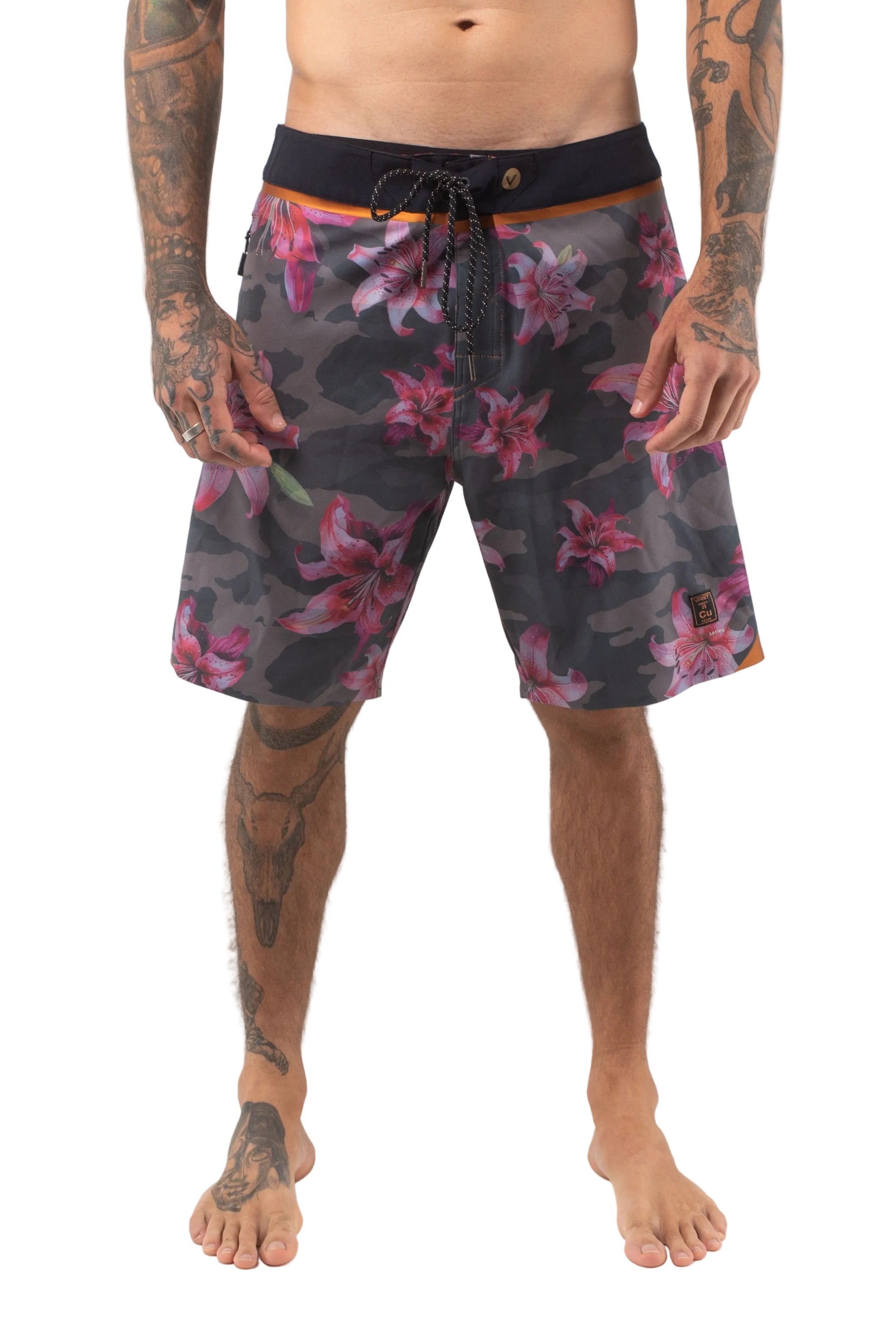 VAST Floral Blend Camo Copper Boardshort 模特兒穿著展示 迷彩