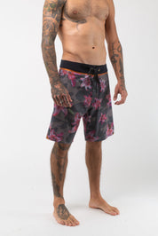 VAST Floral Blend Camo Copper Boardshort 模特兒穿著展示 迷彩