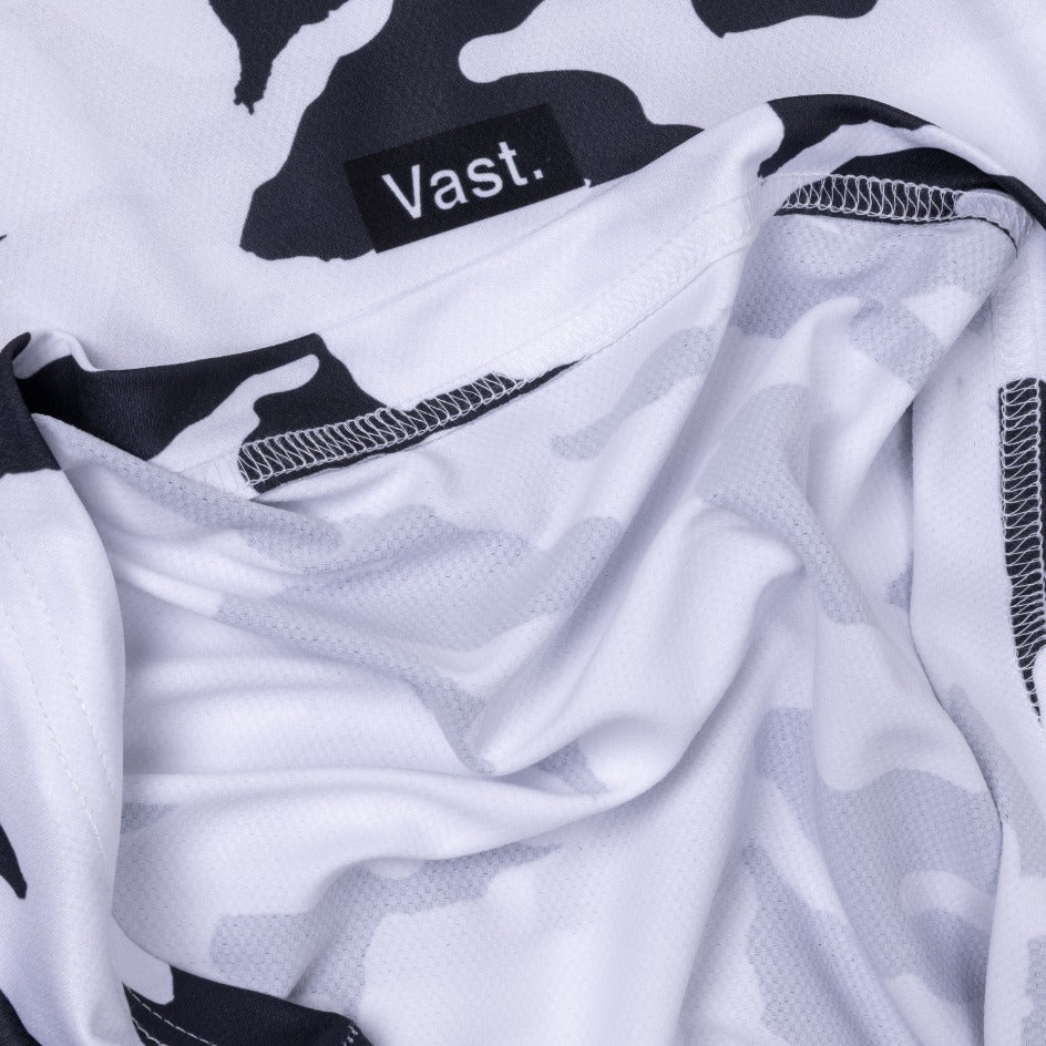 VAST Camo Hooded Long Sleeve Sun Savior 防曬機能帽T 官方商品圖 4 迷彩白