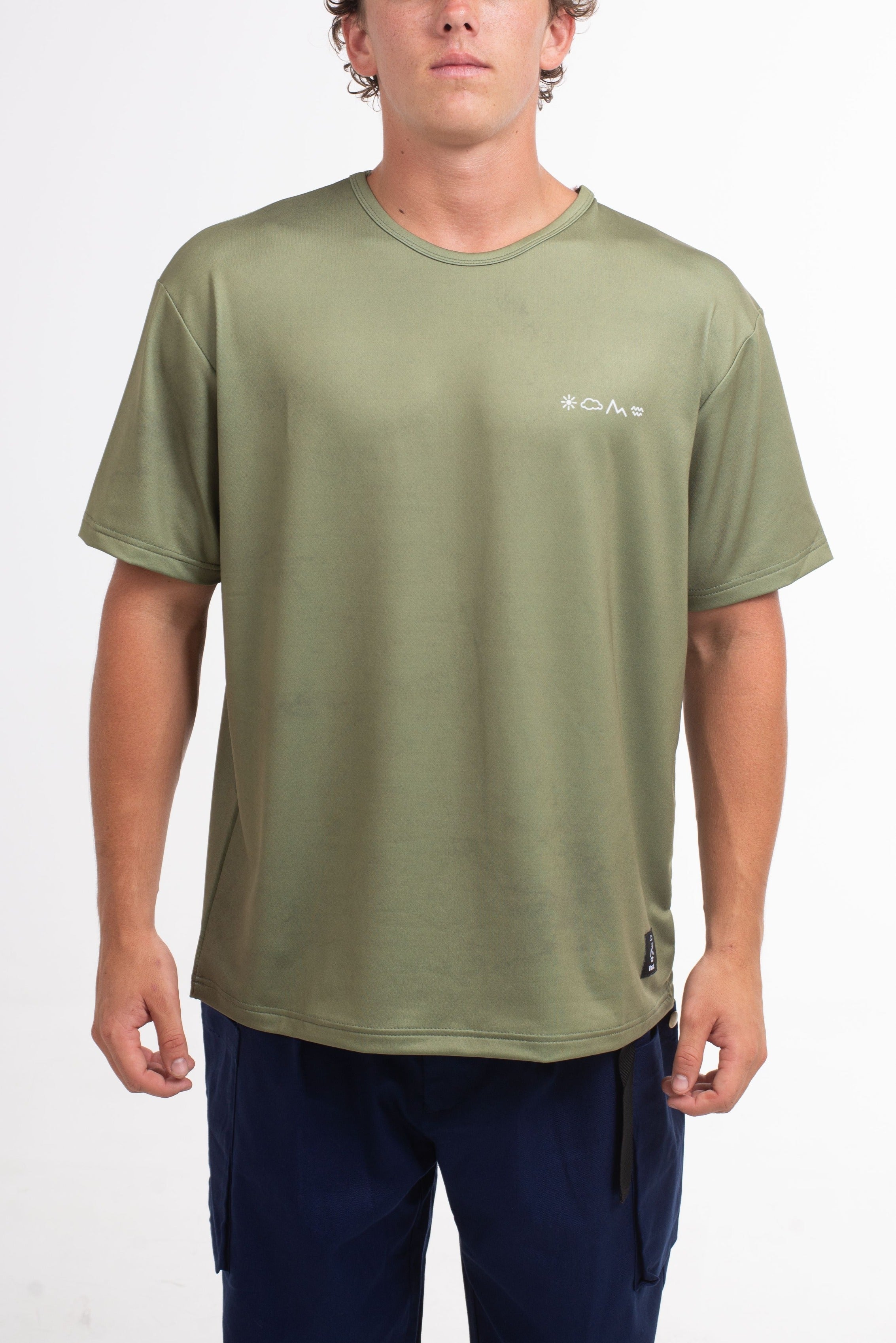VAST Patina Standard Fit Tee 防曬機能衝浪衣 官方商品圖 5 軍綠色