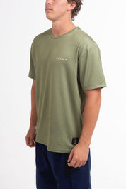 VAST Patina Standard Fit Tee 防曬機能衝浪衣 官方商品圖 7 軍綠色