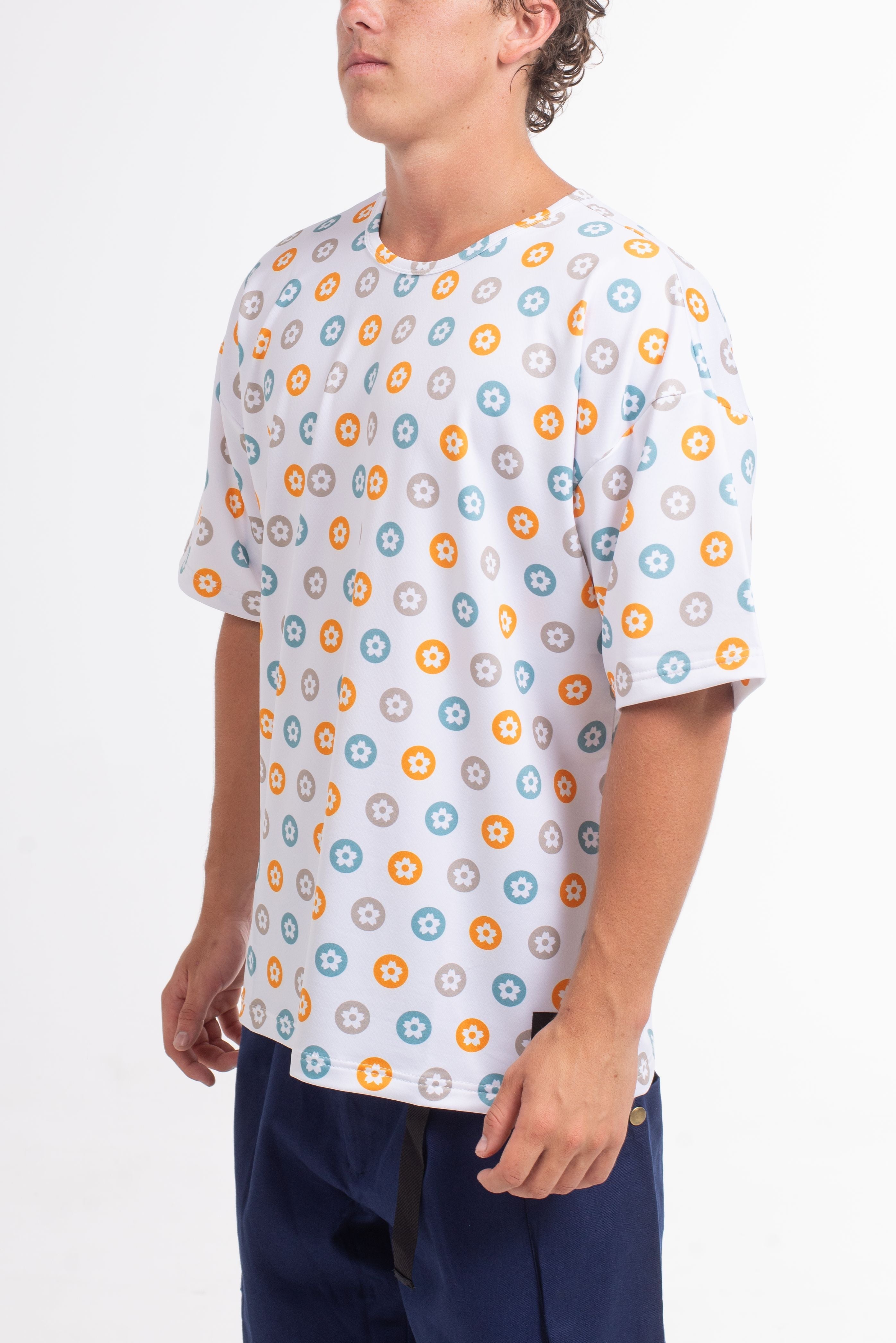 VAST Sakura Polka Boxy Fit Tee 防曬機能衝浪衣 官方商品圖 7 水泥白