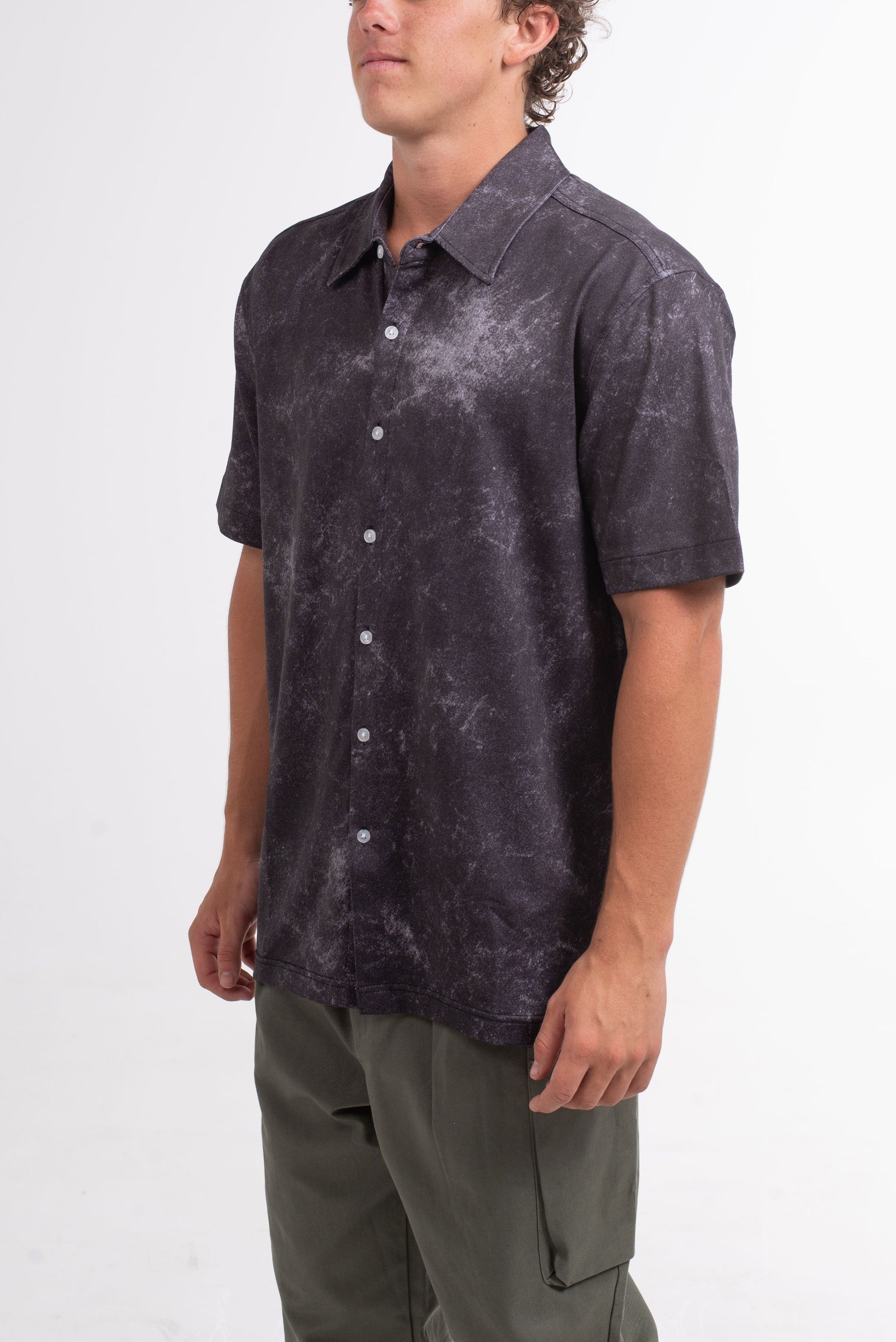 VAST Patina Button Up 防曬機能衝浪短袖襯衫 官方商品圖 7 黑色