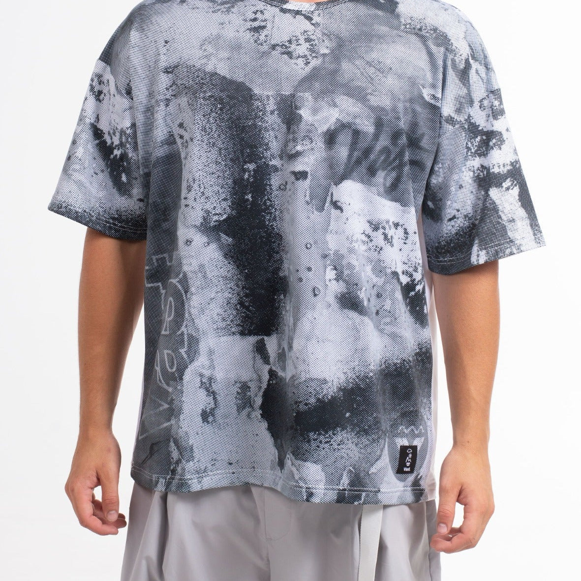 VAST Zine Boxy Fit Tee 防曬機能衝浪衣 官方商品圖 5 深灰色