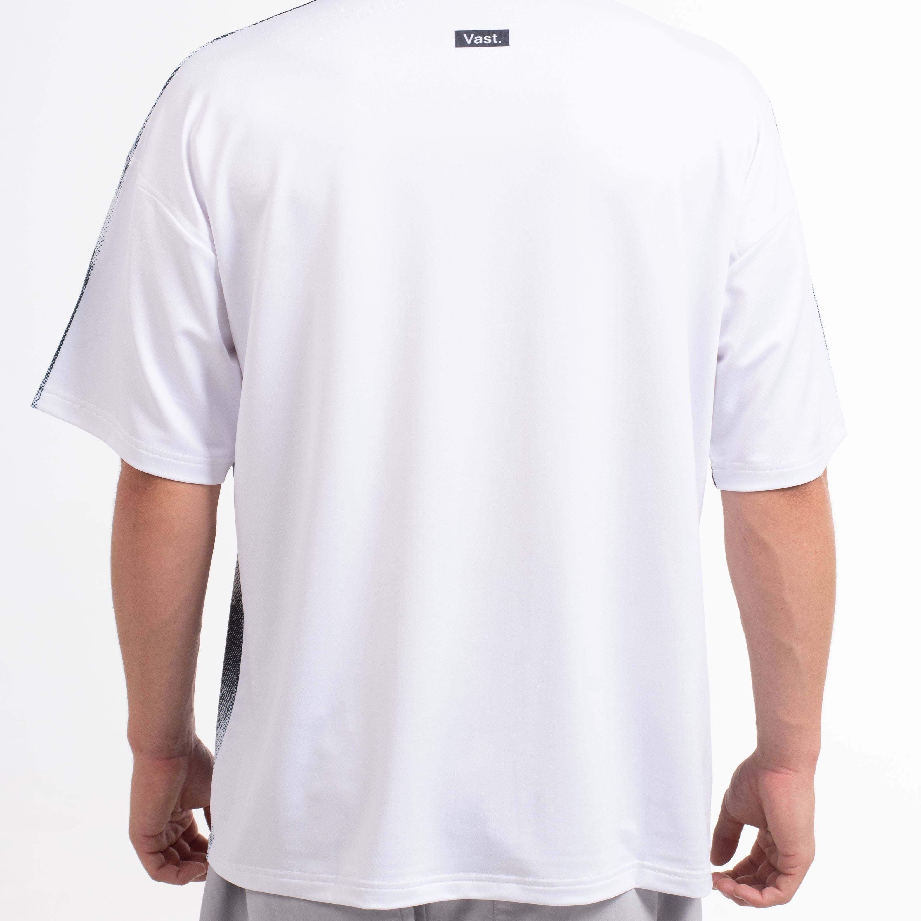 VAST Zine Boxy Fit Tee 防曬機能衝浪衣 官方商品圖 6 深灰色
