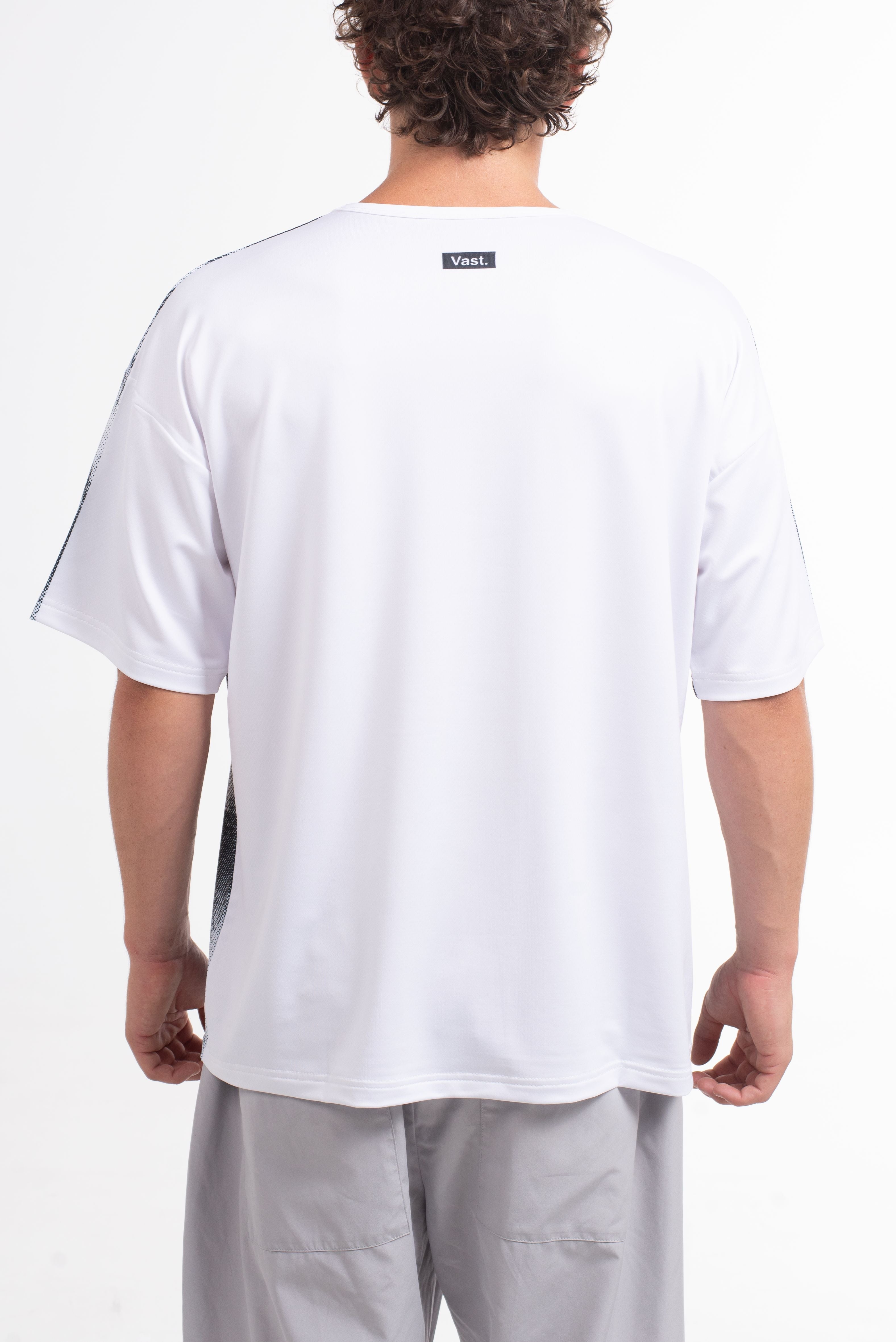 VAST Zine Boxy Fit Tee 防曬機能衝浪衣 官方商品圖 6 深灰色