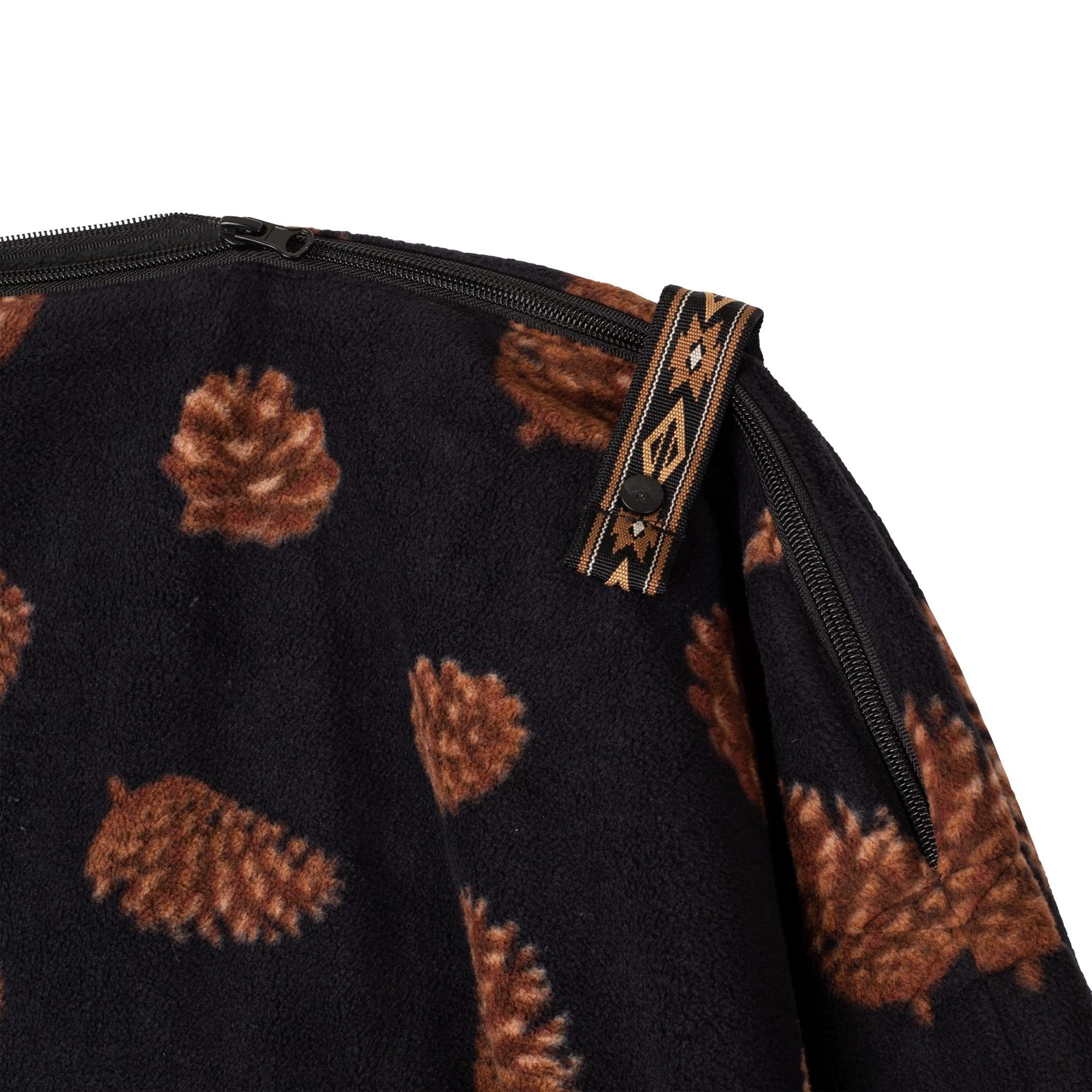 KAVU 多功能毛巾衣 - 松果