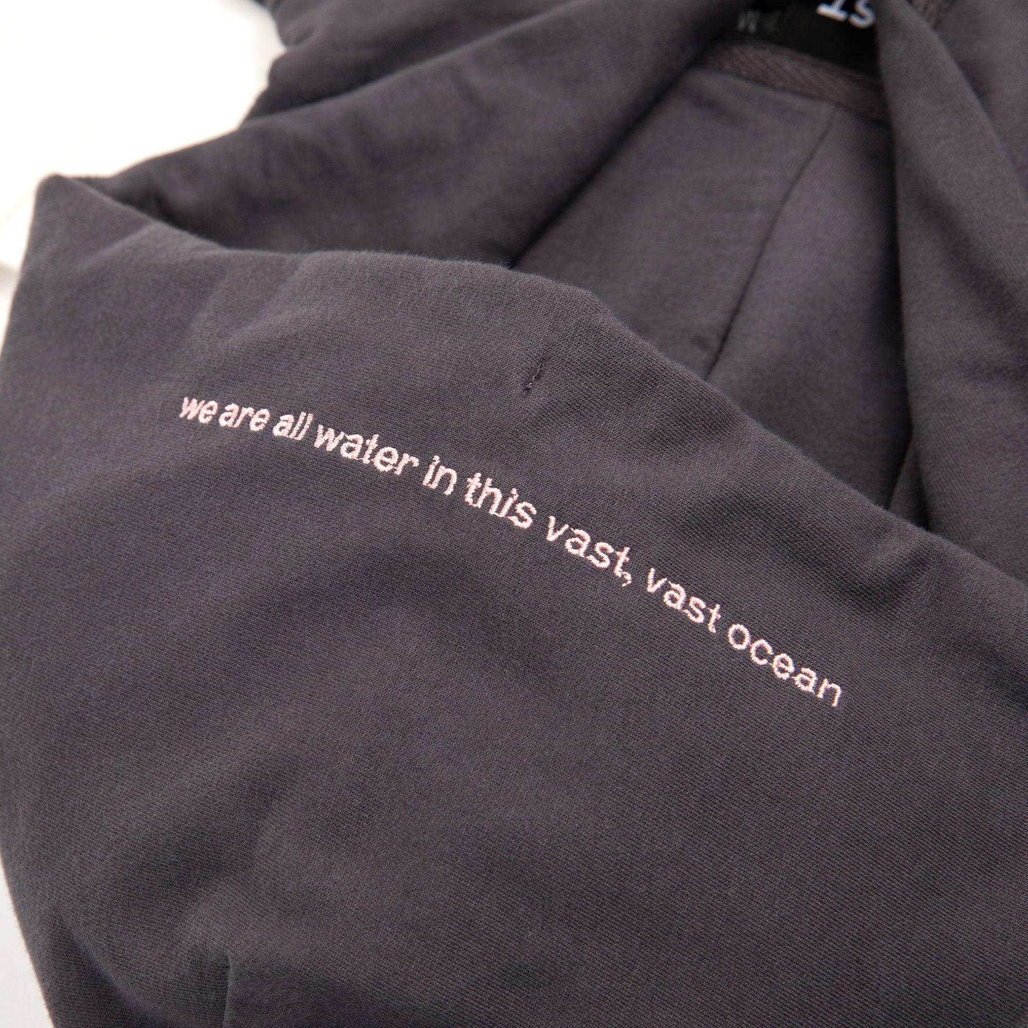 VAST x CJ Dunn 聯名連帽長袖大學T 黑色