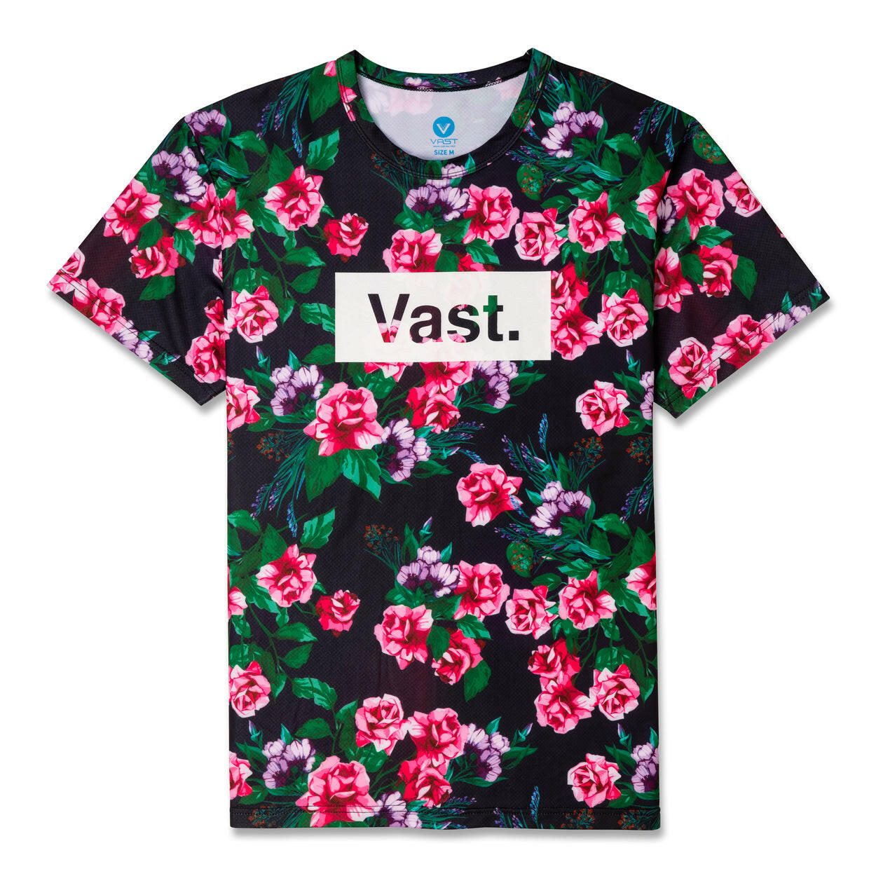 這款 VAST 防曬機能衝浪T Shirt以滿版花卉印花，亮眼的白色VAST Logo印在胸前，熱情並且充滿夏天的氛圍。