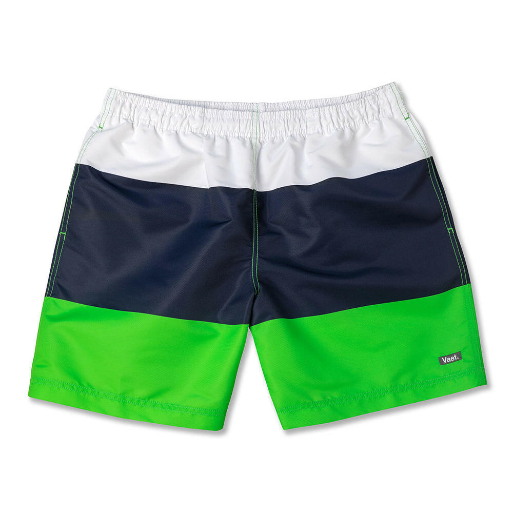 VAST Block Volley Shorts 綁繩海灘褲配有彈性腰帶和抽繩設計，確保穿著時可以穩固貼合，色塊拼接增添鮮明的色彩點綴。