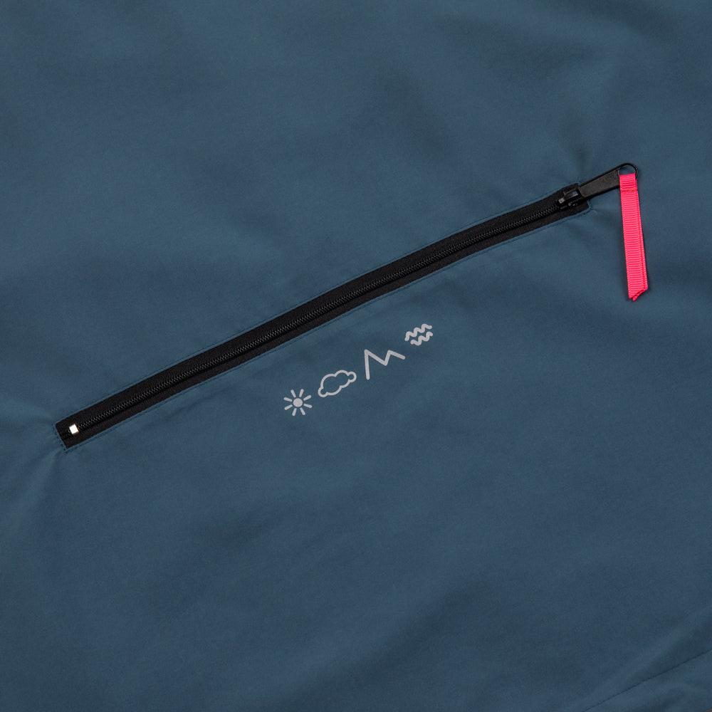 VAST 可收納防潑水防風外套