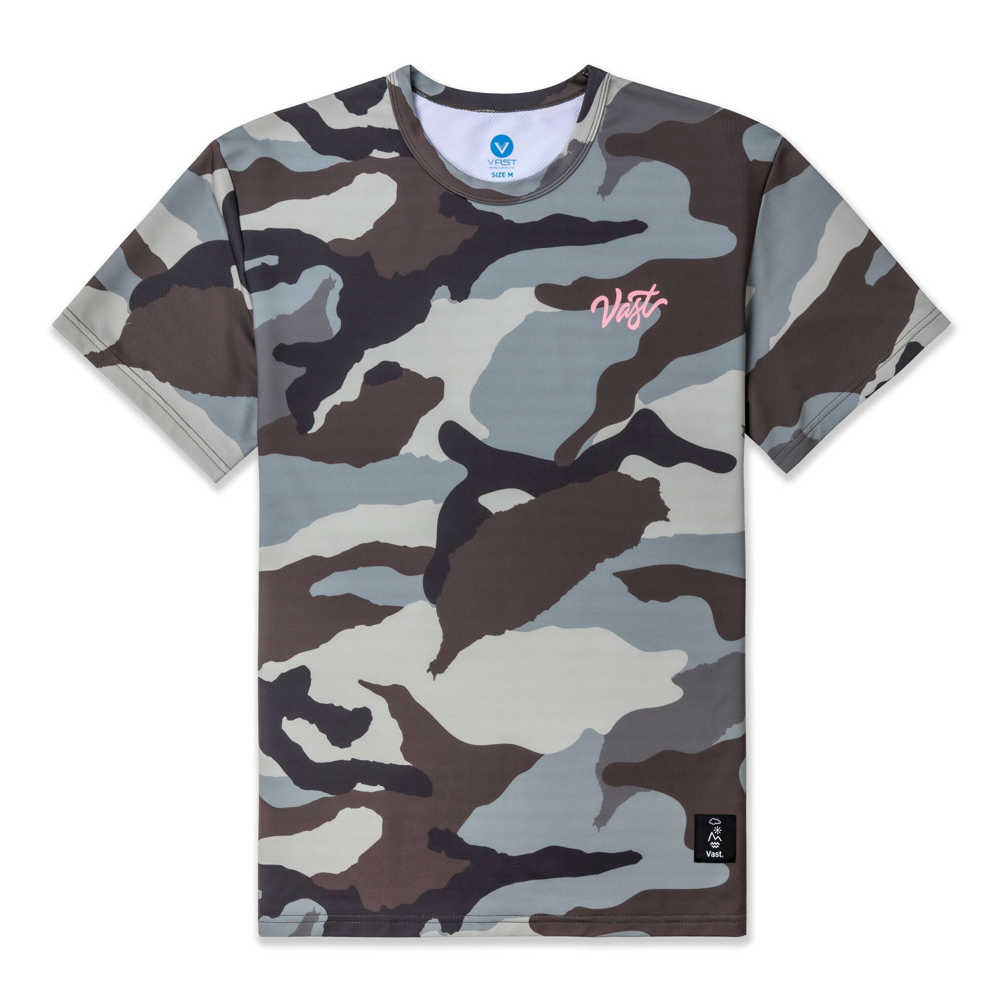 VAST 迷彩圖騰 防曬機能衝浪T Shirt以經典的迷彩圖案為設計主軸，不管在什麼場合穿都不違和
