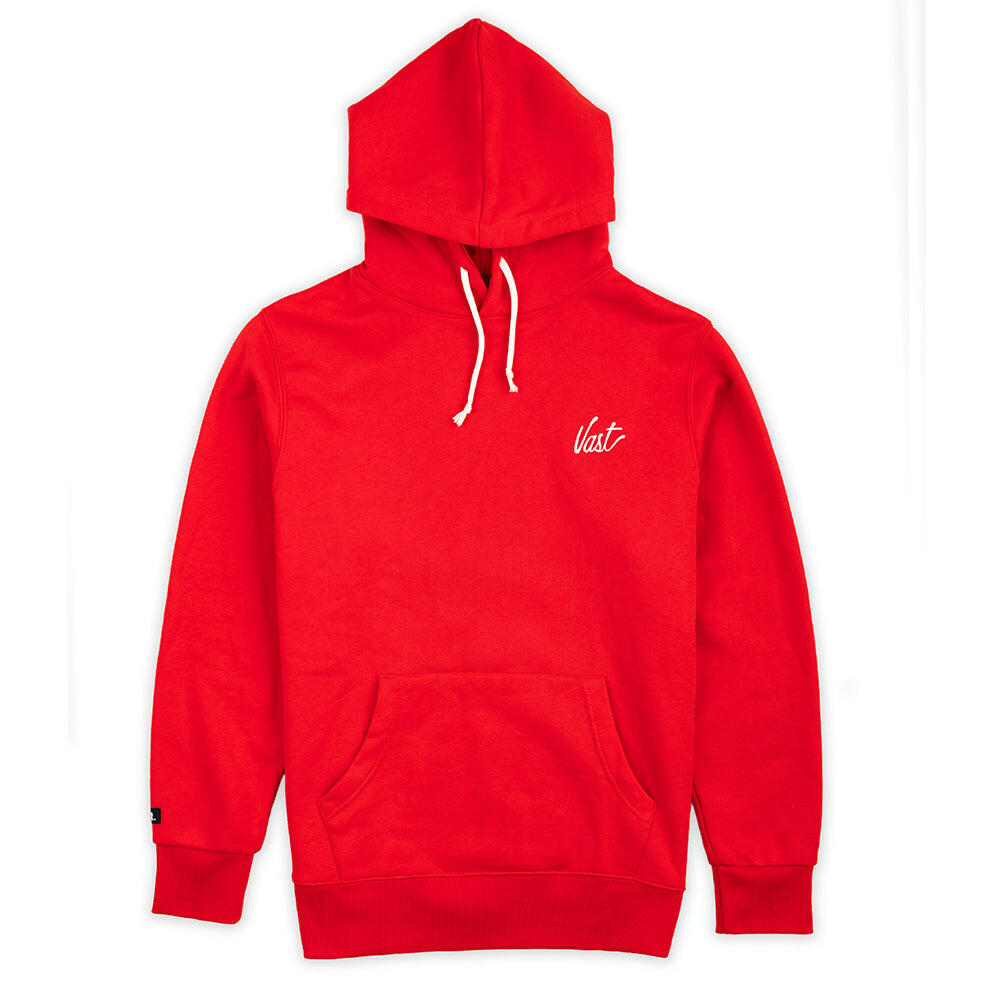 VAST First Light Spice 連帽長袖上衣以極簡設計呈現，左胸飾有 VAST手寫標誌，後領中央印有經典 VAST原創標誌，低調卻不失辨識度。