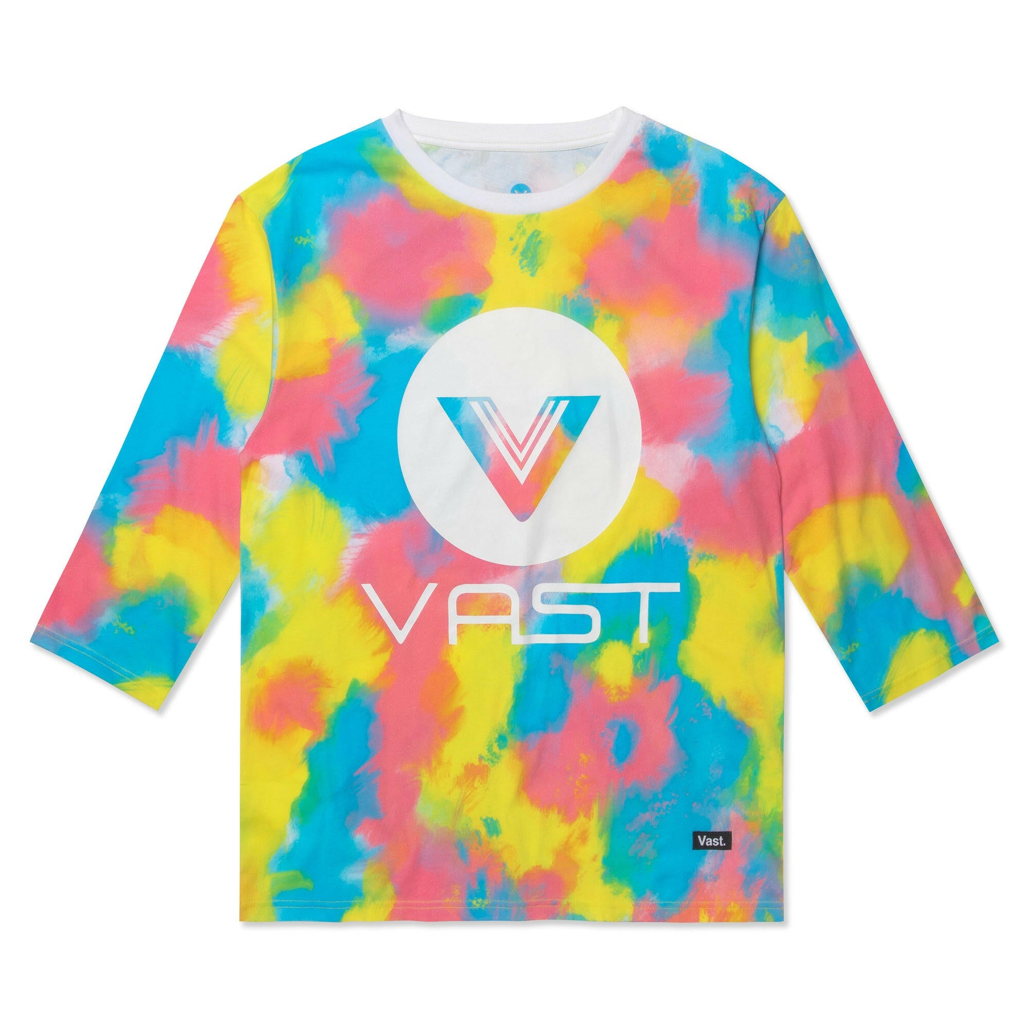 這款 VAST 渲染七分袖上衣 – Lime Multi 採用鮮明水彩刷渲效果，胸前印有品牌 VAST 標誌，是兼具街頭風格與輕鬆休閒感的理想之選。