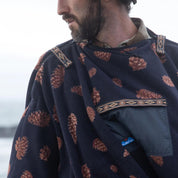 KAVU 多功能毛巾衣 - 松果